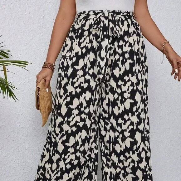 Black Preppy Womens Allover Print Belted Wide Leg Pants - Picture 2 of 5